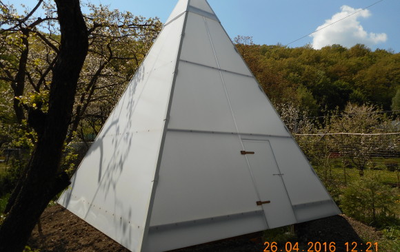 Zahradní pyramida -  Z 4×4 / ɑ 67°