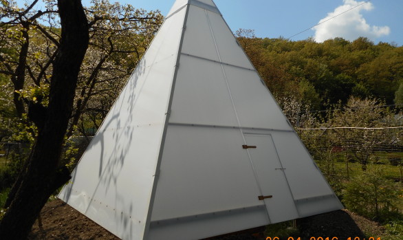 Zahradní pyramida -  Z 4×4 / ɑ 67°